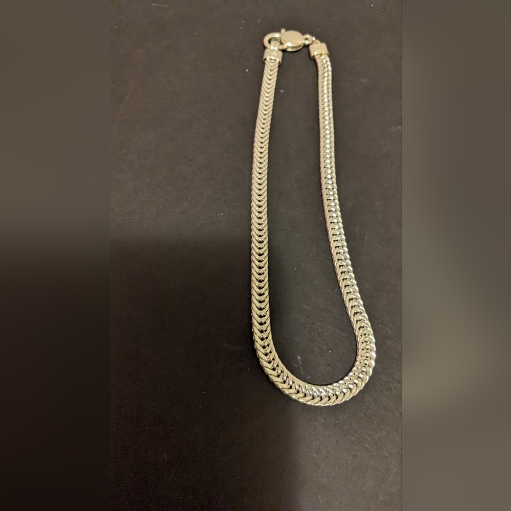 Vintage Avon Silver 16 Inch Chain Necklace Unisex.